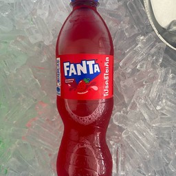 แฟนต้าแดง