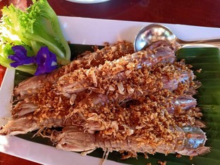 กั้งทอดกระเทียม