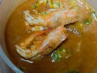 แกงส้มกุ้งสดชะอมทอด+ข้าวสวย