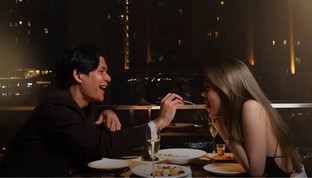 โปรโมชั่น Premium Couple's Course Set Dinner for 2 People ลด 100 % เมื่อสั่งเมนูในหมวด Cocktail Glass, Red Wine, pastas, soups, Appetizers, mains, Bakery & Dessert, White Wine, desserts, a la carte, salads, pizza, signature cocktail