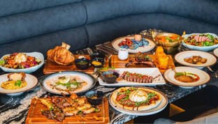 โปรโมชั่น Sharing Set for 4 People ลด 100 % เมื่อสั่งเมนูในหมวด pastas, soups, Appetizers, mains, desserts, a la carte, salads, pizza, Mixer