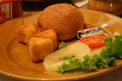 Ratsstube (รัชตูเบ้) Ratsstube (รัชตูเบ้)