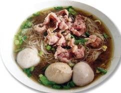 เส้นหมี่เนื้อทุกอย่าง(หมี่มั่ว) เจ๋งที่เนื้อน่องลาย กรอบกรุบ