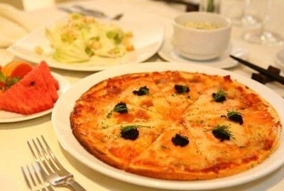 Circle Restaurant (เซอร์เคิล เรสเทอรองท์) Circle Restaurant (เซอร์เคิล เรสเทอรองท์)
