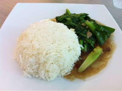 คะน้าปลาเค็มข้าวเปล่า