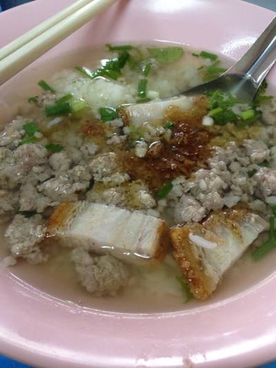วโรชา (เต็ง) ก๋วยเตี๋ยวลูกชิ้นปลา