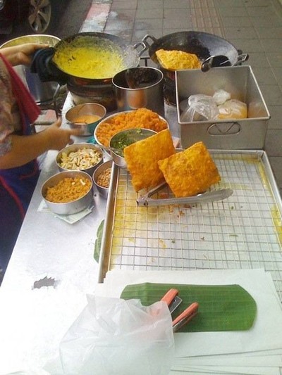 ขนมเบื้องญวน สุอาภา ตลาดพลู