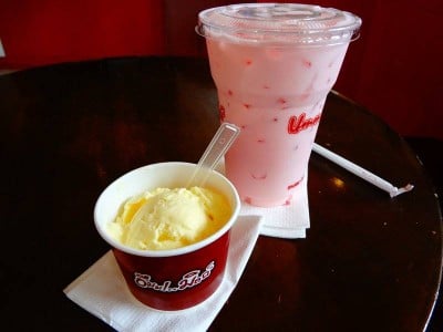 อืมม!..มิลค์ (Umm!..Milk) ประสานมิตรพลาซ่า อืมม!..มิลค์ (Umm!..Milk) ประสานมิตรพลาซ่า