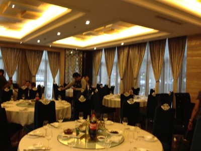 บรรยากาศในร้านดูดี เรียบหรู