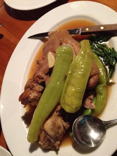 ขาหมูมะพร้าวอ่อน
