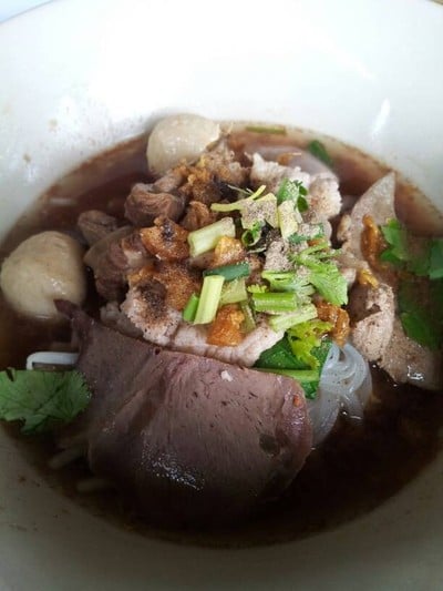 ก่อนแวะเข้าบ้าน หาอะไรเด็ดๆ อร่อยๆ ก็ต้องมาร้านนี้ละ