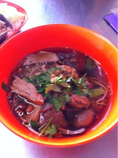 เป็ดพะโล้นายโอ (Nai O Pedpalo) เป็ดพะโล้นายโอ (Nai O Pedpalo)