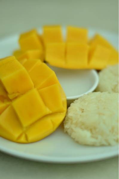 ข้าวเหนียวมะม่วงจานละ 159 บาท