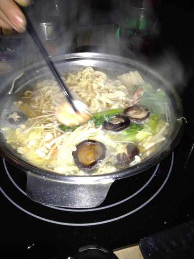 มีหม้อต้มข้างงอีกรวมมิตร