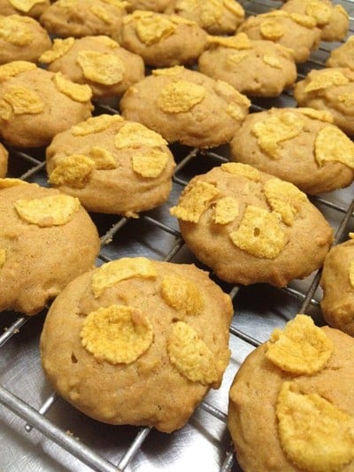 คุ้กกี่คอร์นเฟลก ห่อละ 20 บาท