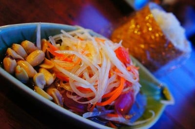 ครัวยกครก (Khrua Yok Krok) ราชพฤกษ์ ครัวยกครก (Khrua Yok Krok) ราชพฤกษ์