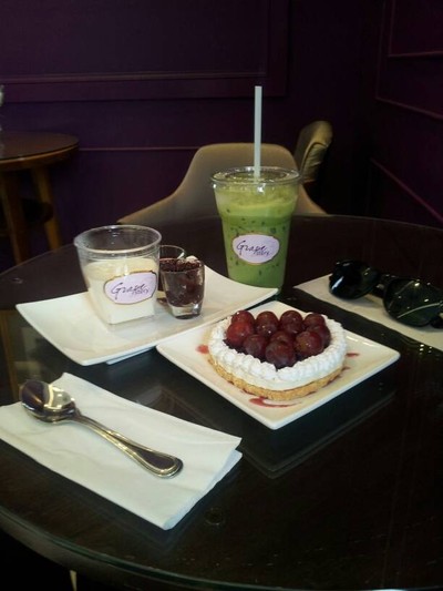 Iced Matcha Latte'
Panna Cotta
Grape Cheese Pie