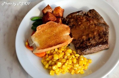 Beef Steak(220g) 250 บาท 