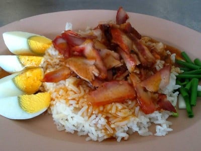 ข้าวหมูแดงชินกิจ เขต 8 ตลาดนัดยรรยง