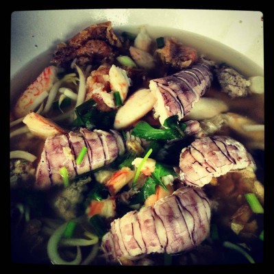 เจ๊เพ็ญ เย็นตาโฟ (Je Pen Yentafo) วัดไผ่ล้อม เจ๊เพ็ญ เย็นตาโฟ (Je Pen Yentafo) วัดไผ่ล้อม