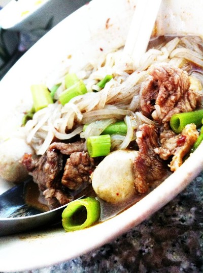 ก๋วยเตียวเรืิอ อนุสาวรีย์ อร่อยเน๊าะ