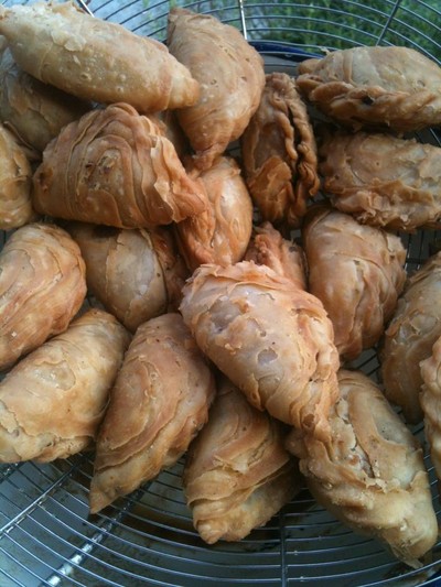 P'PUFF กะหรี่ปั๊บเขากรวด (กะหรี่ปั๊บเขากรวด) P'PUFF กะหรี่ปั๊บเขากรวด (กะหรี่ปั๊บเขากรวด)