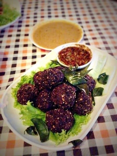 ลาบหมูทอด
