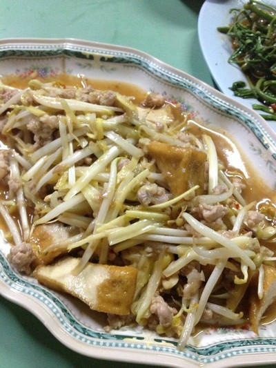 กุ้ยช่ายขาวผัดเต้าหู้หมูสับ