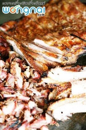 ข้าวหมูแดงชินกิจ เขต 8 ตลาดนัดยรรยง