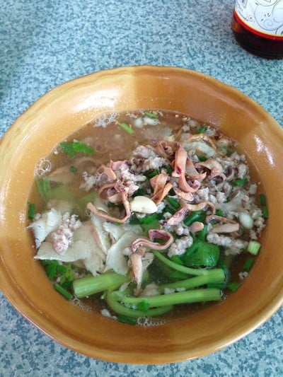 ก๋วยเตี๋ยวซอย 12 อ่างศิลา