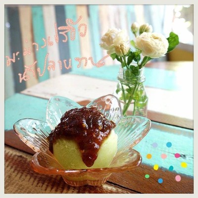 มะนาว. น้ำปลาหวาน. 