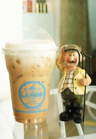 La Mind Café and Dessert (ลา มายด์) La Mind Café and Dessert (ลา มายด์)