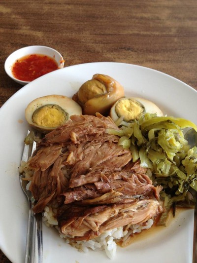 เย็นตาโฟเครื่องทรง โดย อ.มัลลิการ์ (Yentafo Kruengsonge by A. Mallika) ปตท. บางปะอิน เย็นตาโฟเครื่องทรง โดย อ.มัลลิการ์ (Yentafo Kruengsonge by A. Mallika) ปตท. บางปะอิน