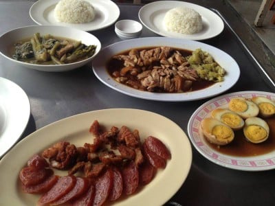ขาหมูเหม่งจ๋าย ประชาอุทิศ