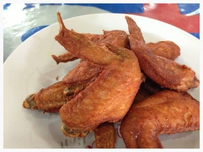 ปีกไก่ทอด จานเล้ก