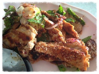 ยำหมูน้ำตก หมูย่างนุ่มแซ่บๆ ถ้าไม่ชอบเผ็ดต้องบอกก่อนนะ