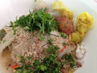 ก๋วยเตี๋ยวม้าทอง
