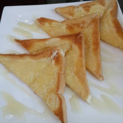 ปังปิ้งเนยนม... 30 บาท