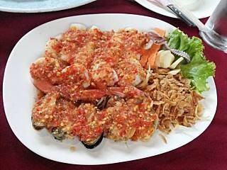 ยำสามทัพ