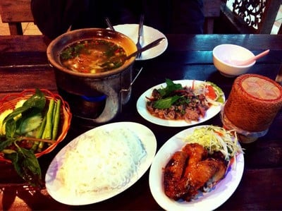 อร่อยมากคะ ลองไปชิมดูนะคะ มีจัดโปรโมชั่นด้วยคะ ชุดที่เห็นเพียง199บาทคะ