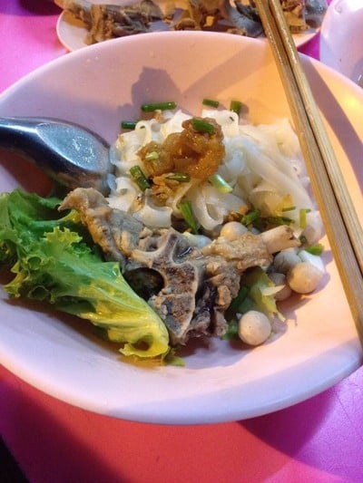 อ๋องทิพย์รส (อ๋องช้างเผือกลูกชิ้นหัวนม)