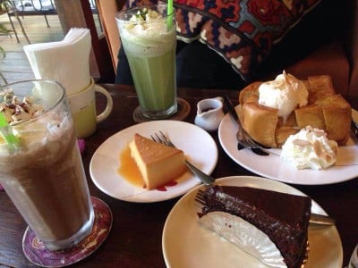 Le Petit Cafe Le Petit Cafe
