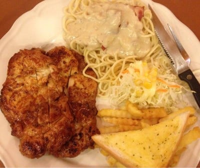 สเต้กไก่สไปซี่เพิ่มสปาเกตตี้เบคอน