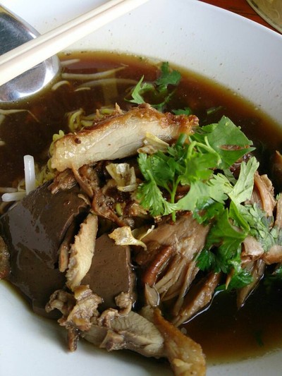ก๋วยเตี๋ยวเป็ดธงชัยโภชนา