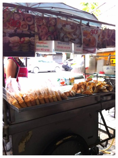 ขนมเบื้องฝอยทอง ถนนนครชัยศรี
