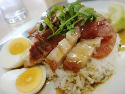 ข้าวหมูแดงแสงทอง หน้าศูนย์ประชุมนานาชาติ ม.อ. หาดใหญ่