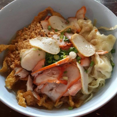 นายเบี้ยว บะหมี่หมูแดง