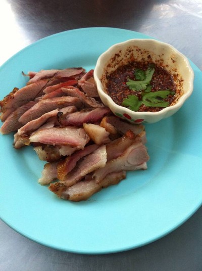 คอหมูย่าง