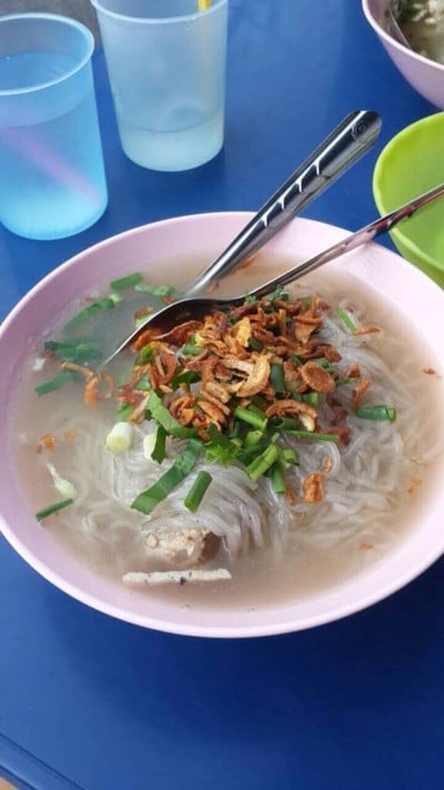 ก๋วยจั๊บเวียดนาม ตลาด กม.2 ช่วงเย็น