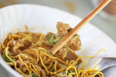 ร้านข้าวซอยคุณยาย